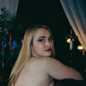 Alexandra Hunt 1 0002