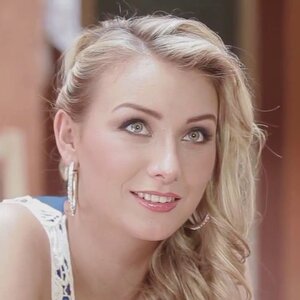 Anna Carina Woitschack 0003