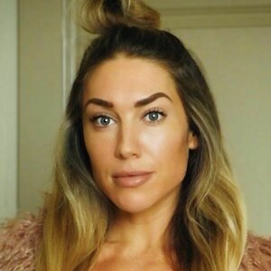 Ashley Lakomowski 0004