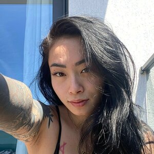 Asianiina 0006