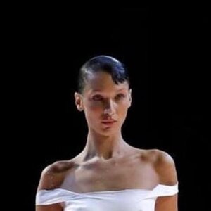 Bella Hadid 0006