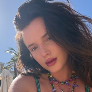 Bella Thorne 41 0008