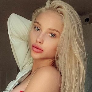 Blondeee Barbie 21 0008