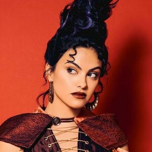 Camila Mendes 0003