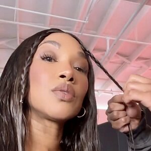 Candice Patton 0004