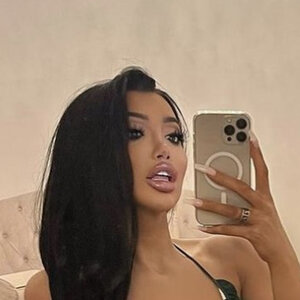 Chloe Khan 3 0002