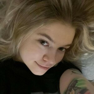 Chloebailey 1 0002