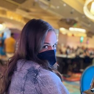 Colleen Ballinger 0002