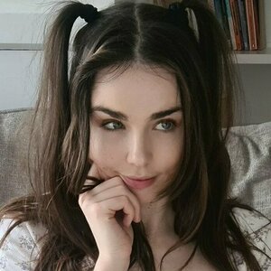 Danielle Sharp 0101