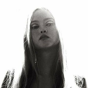 Devon Aoki 0009