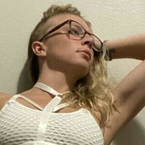 Dream Girl Ellie 0008