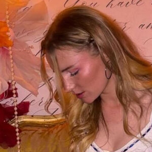 Francesca Dougan 0007