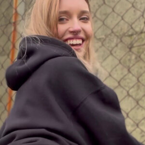 Freya Mayer 0003