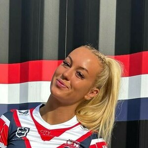 Jasmin Strange 0006