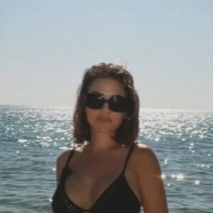 Kim Gloss 0003
