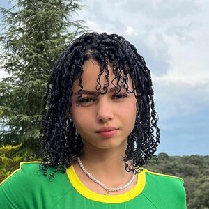 Larissa Kimberly 0013