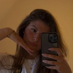 Laura Marie Rhrig 0002