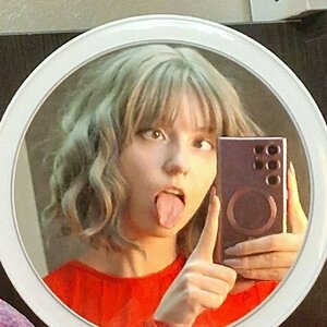 Lina Moore 0016