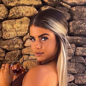 Maddie Laing 0010