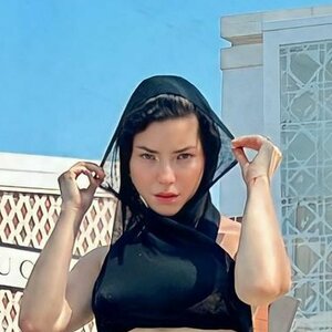 Merve Bolugur 0006