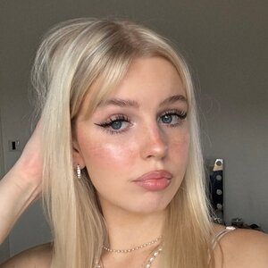 Mia 0033