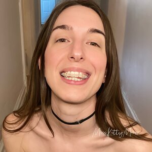 Miss Kitty Meow 0003