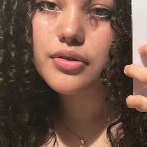 N Nuviaa 0002