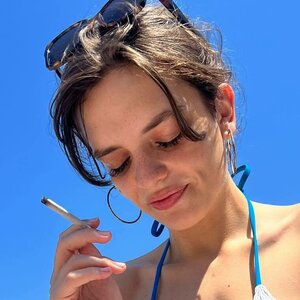 Niiina Es 0012