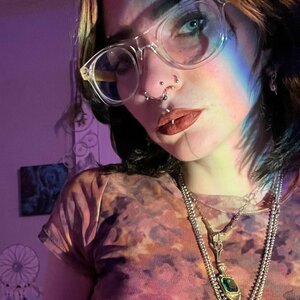 Prettylittlefreak13 0005