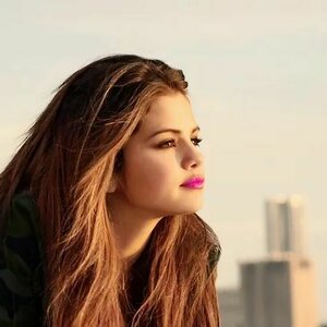 Selena Gomez 0002