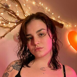 Tessa Archives 0016