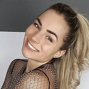 Viktoria Fischer 0004